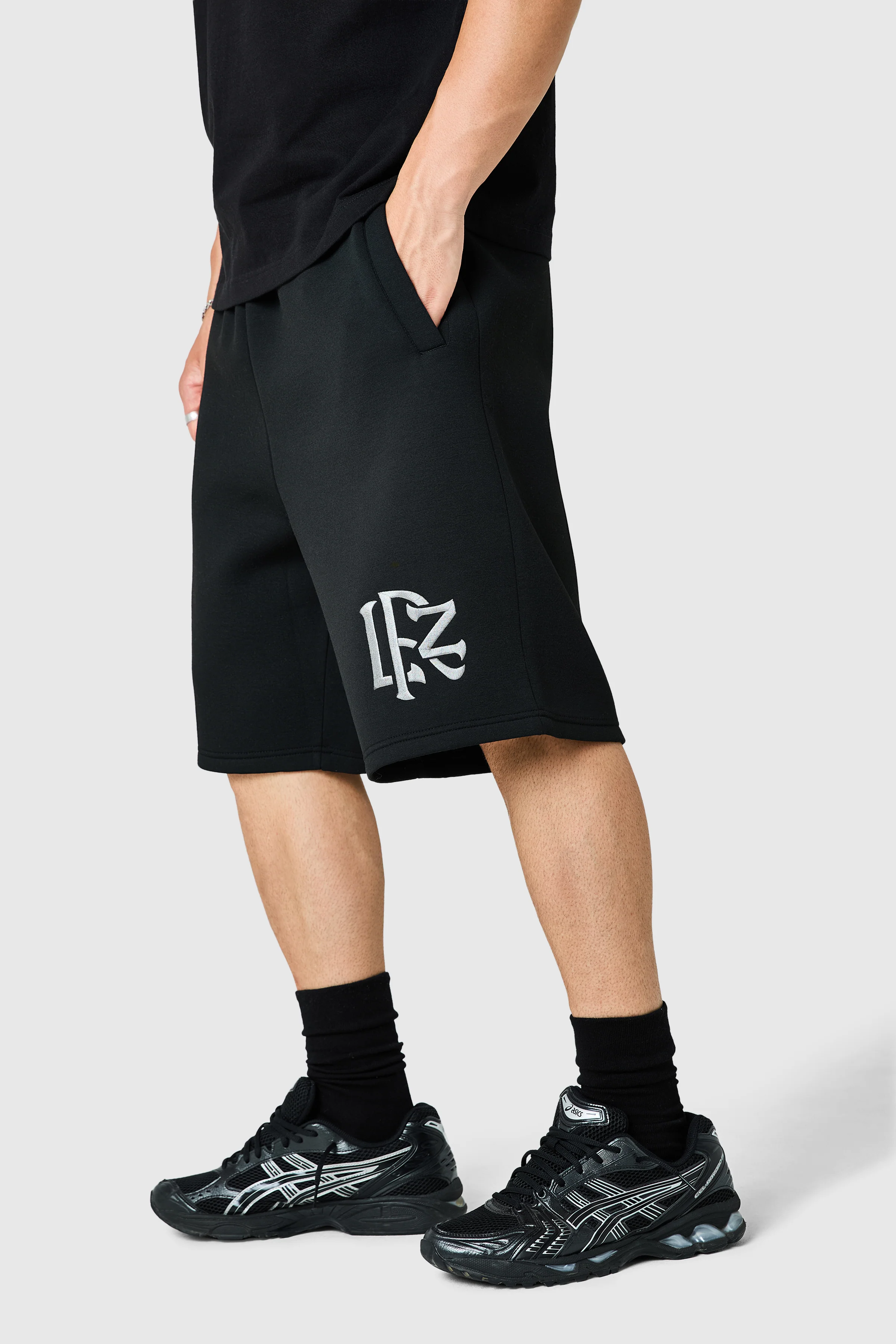 Origin Short - Black - Image 2